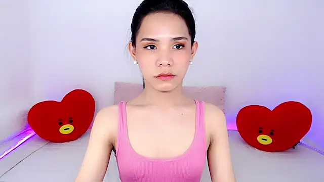 ursexydelancy  online show from April 8, 2026, 6:19 pm