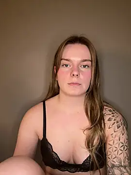 LisaFreierxx online show from April 15, 2026, 8:09 pm