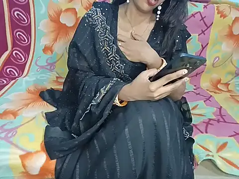 Snapshot of roja-1 chatting on November 1, 2025, 9:06 pm roja-1 online show from November 1, 2025, 9:06 pm