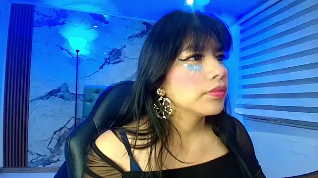 EsmeraldaChantre online show from November 21, 2025, 11:31 am