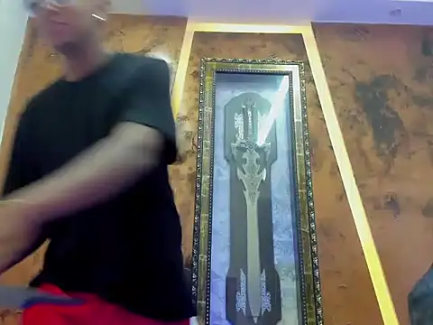 the hot boy0 online show from November 12, 2025, 12:27 pm