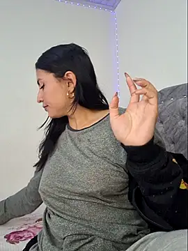 Snapshot of GISELLA__ chatting on March 5, 2026, 1:29 pm GISELLA online show from March 5, 2026, 1:29 pm