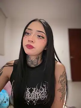 JIORYOvO online show from March 25, 2026, 2:06 am