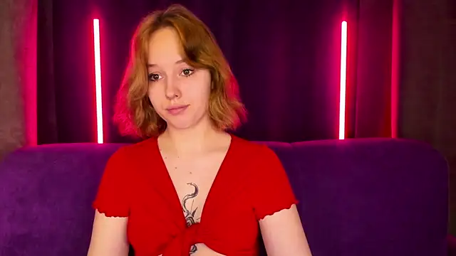 Snapshot of RikkiChoco chatting on February 11, 2026, 8:30 am RikkiChoco online show from February 11, 2026, 8:30 am