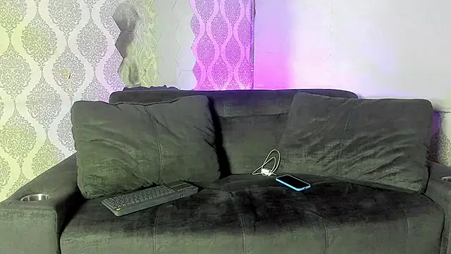 Snapshot of Boy_savoy chatting on February 4, 2026, 7:25 am Boy savoy online show from February 4, 2026, 7:25 am