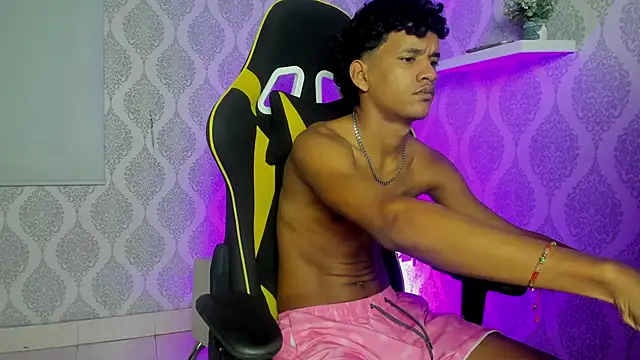 Snapshot of Boy_savoy chatting on February 20, 2026, 7:21 am Boy savoy online show from February 20, 2026, 7:21 am