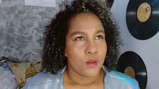 Snapshot of Ambar_foxy chatting on November 6, 2025, 7:59 pm Ambar foxy online show from November 6, 2025, 7:59 pm