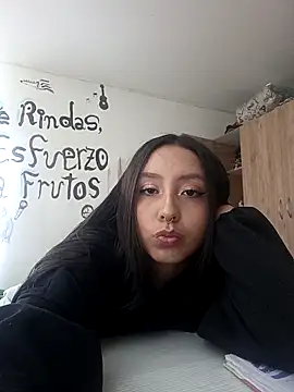 naughtygoddesss  online show from November 28, 2025, 4:31 pm