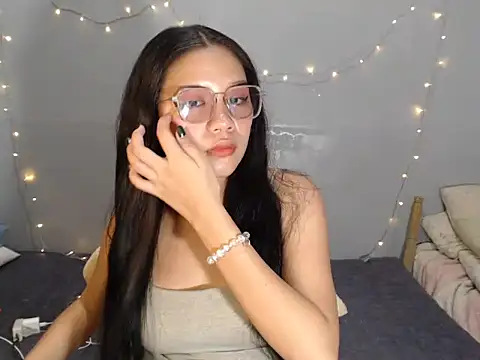 hotsexyreb online show from December 23, 2025, 4:54 am