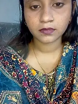 Neha533 online show from April 16, 2026, 4:19 pm