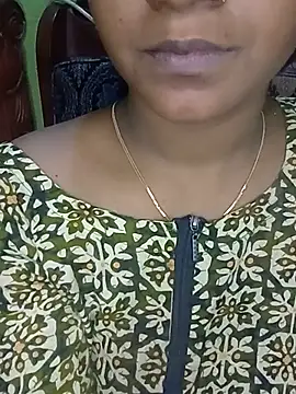 Snapshot of Neha533 chatting on July 18, 2026, 7:39 pm Neha533 online show from July 18, 2026, 7:39 pm