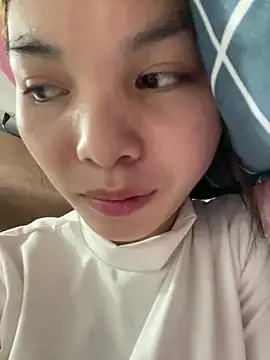 A lyly online show from November 10, 2025, 5:23 pm