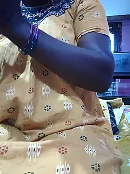 hyd couple7878 online show from November 19, 2025, 3:28 am