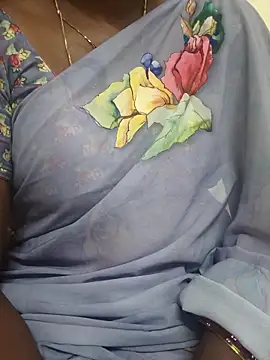 hyd couple7878 online show from December 3, 2025, 5:11 pm