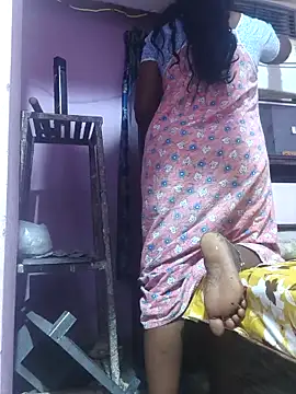 hyd couple7878 online show from April 19, 2026, 8:55 pm