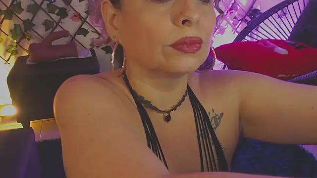 Snapshot of katjohanna chatting on July 1, 2026, 4:25 am katjohanna online show from July 1, 2026, 4:25 am