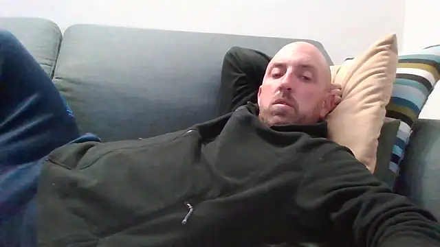 luca beech88 online show from April 14, 2026, 6:03 pm