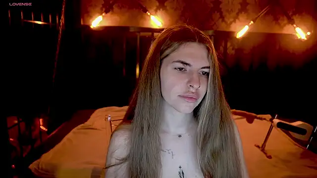 DanielaReign online show from March 1, 2026, 6:48 am