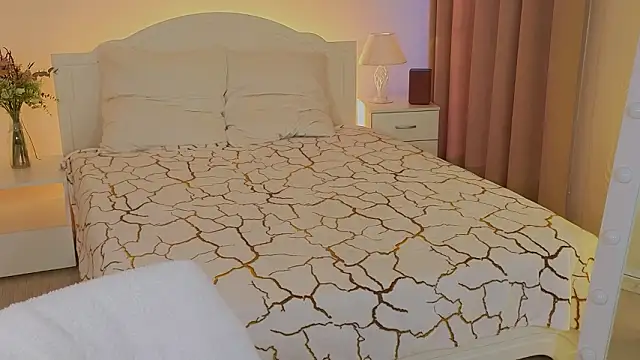 WICKEDEMBER online show from March 23, 2026, 1:53 am