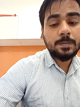 naughtyboyjii online show from December 3, 2025, 7:49 am