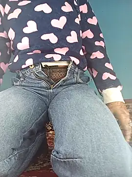 Saniya76 online show from February 5, 2026, 6:12 pm