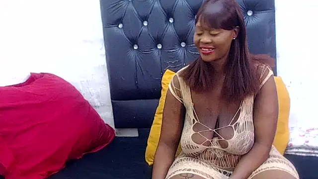 AUGUSTBLOOMxx online show from December 3, 2025, 3:43 pm