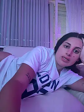 jojoa23 online show from April 15, 2026, 1:51 pm