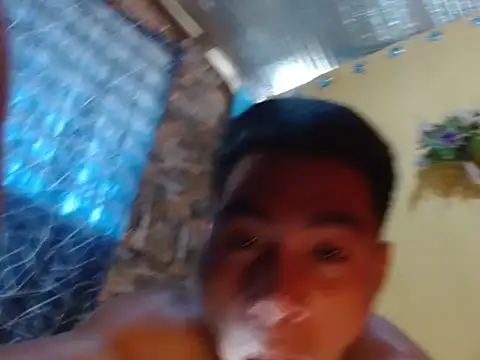 mrsexyteens online show from June 4, 2026, 3:23 am