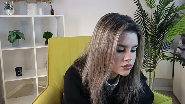 AmaliaProst online show from November 4, 2025, 10:47 am