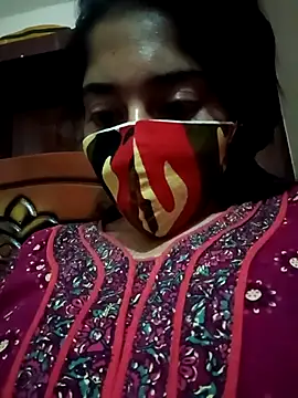 Snapshot of Tamil_White_Rose chatting on November 26, 2025, 3:29 am Tamil White Rose online show from November 26, 2025, 3:29 am