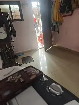 Snapshot of Lailamajnu1996 chatting on February 16, 2026, 5:03 am Lailamajnu1996 online show from February 16, 2026, 5:03 am