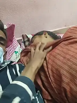 Snapshot of Lailamajnu1996 chatting on March 2, 2026, 8:32 am Lailamajnu1996 online show from March 2, 2026, 8:32 am