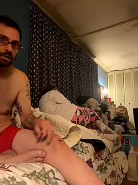 biggdaddyandqueenn online show from November 24, 2025, 7:08 am