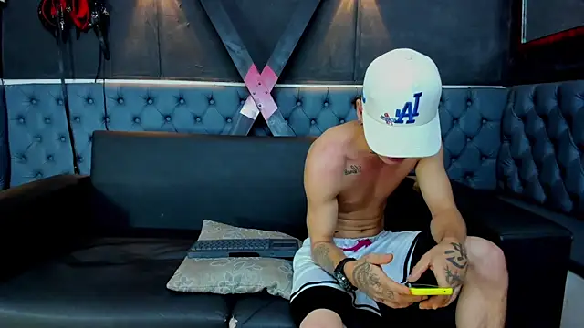 Snapshot of Kevinperlas chatting on November 7, 2025, 3:50 am Kevinperlas online show from November 7, 2025, 3:50 am