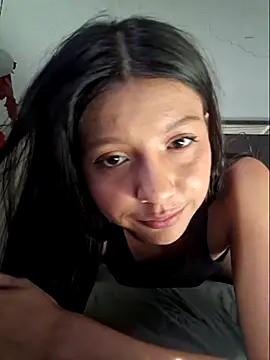 Snapshot of charlloteevans chatting on November 4, 2025, 7:13 pm charlloteevans online show from November 4, 2025, 7:13 pm