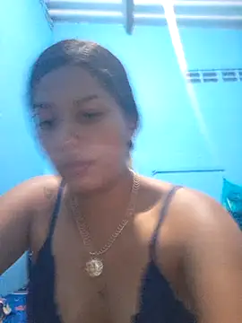 lapicarona18 online show from November 18, 2025, 2:17 am