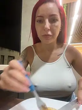 melisboa online show from November 11, 2025, 11:49 pm