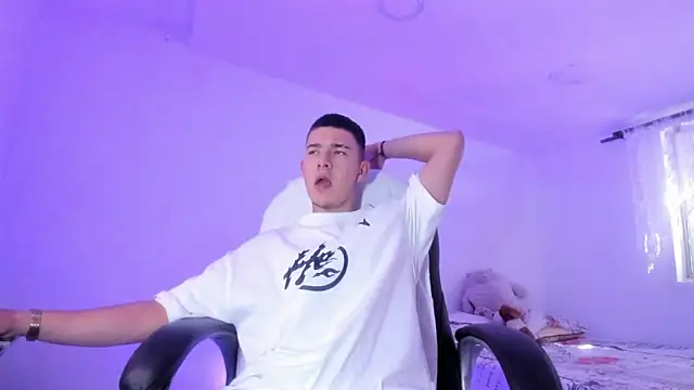 Aleck Boy online show from January 6, 2026, 7:06 pm