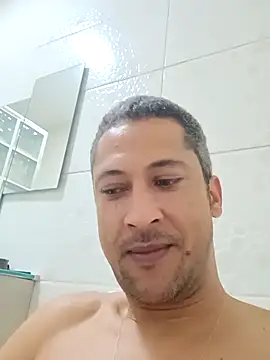 Snapshot of Arrombador20 chatting on April 1, 2026, 4:57 am Arrombador20 online show from April 1, 2026, 4:57 am