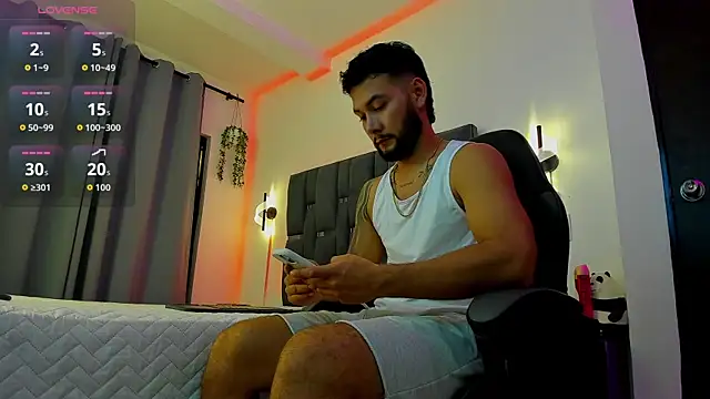 noah corvelle online show from November 30, 2025, 2:37 am