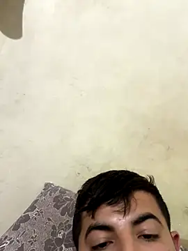 Snapshot of Muvvt chatting on November 8, 2025, 5:12 pm Muvvt online show from November 8, 2025, 5:12 pm