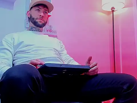 Supreme Alpha online show from November 22, 2025, 4:44 am