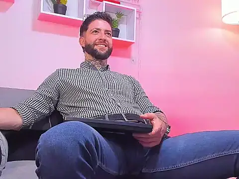 Supreme Alpha online show from December 1, 2025, 8:36 pm