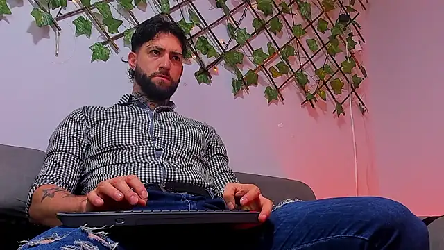 Supreme Alpha online show from January 15, 2026, 4:17 am