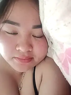 Bee-bgolden online show from November 13, 2025, 5:06 am