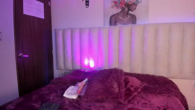 Isabella Crofts online show from December 19, 2025, 2:51 am