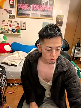 Snapshot of ippei0001 chatting on November 11, 2025, 1:55 pm ippei0001 online show from November 11, 2025, 1:55 pm