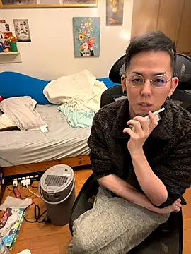 Snapshot of ippei0001 chatting on November 12, 2025, 2:01 am ippei0001 online show from November 12, 2025, 2:01 am