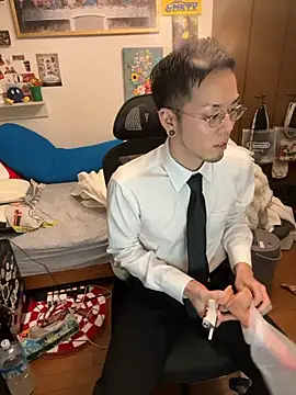 Snapshot of ippei0001 chatting on November 24, 2025, 1:11 pm ippei0001 online show from November 24, 2025, 1:11 pm