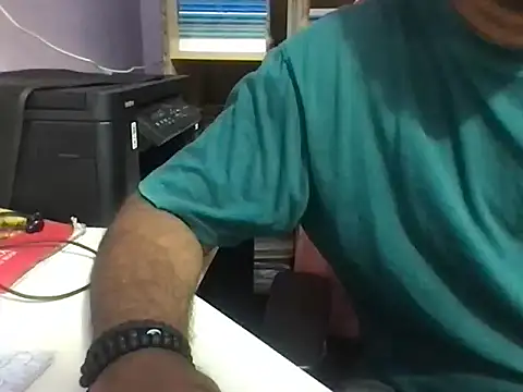 Snapshot of KingCobra_07 chatting on April 13, 2026, 2:28 am KingCobra 07 online show from April 13, 2026, 2:28 am